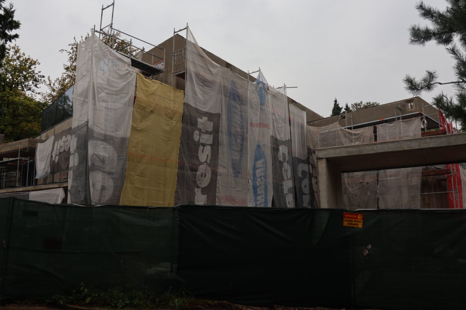 Chimpanzee House construction site