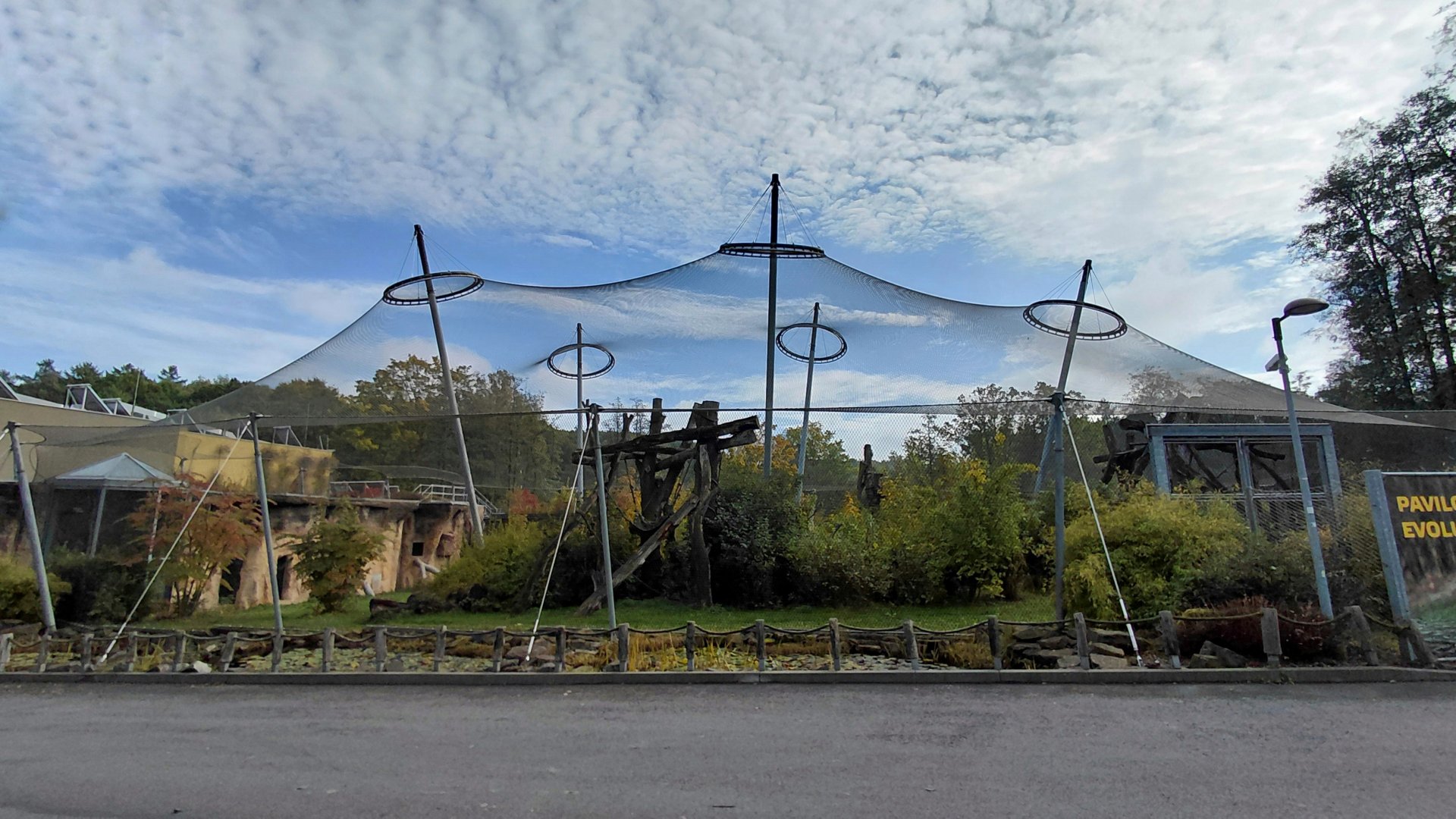 Chimpanzee outdoor exhibit