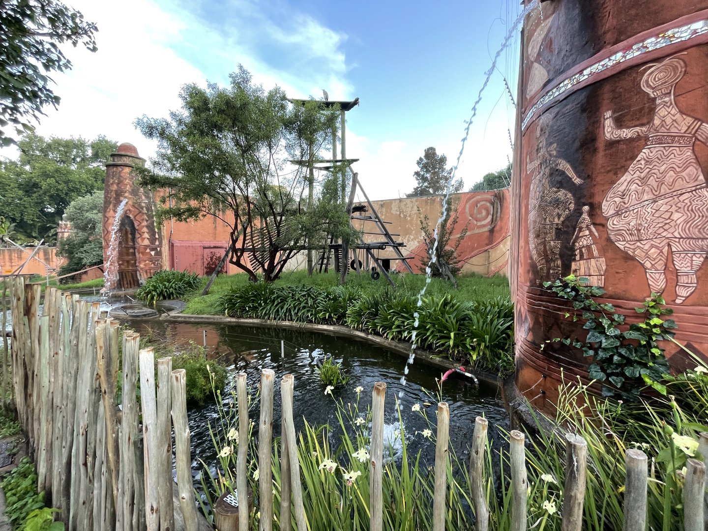 Chimpanzee Seperation Yard (Pan troglodytes)