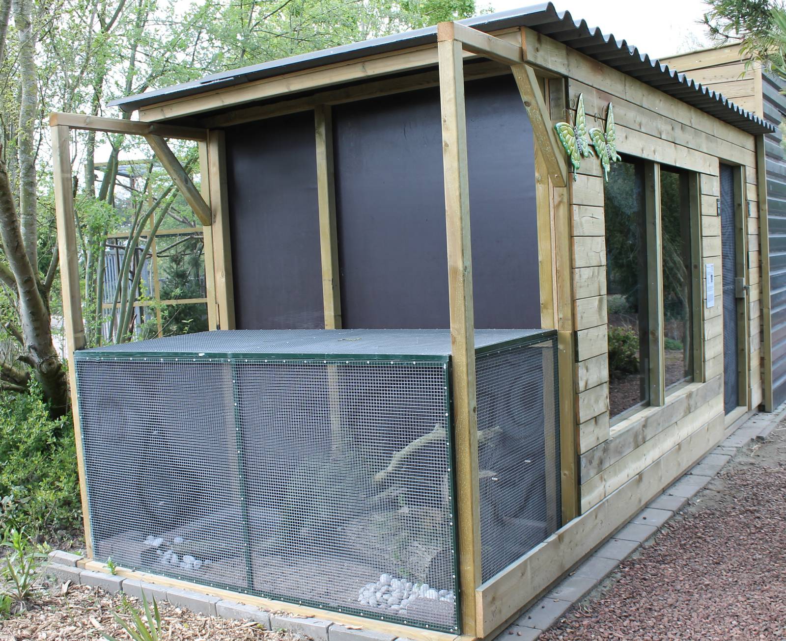 Chinchilla-enclosure