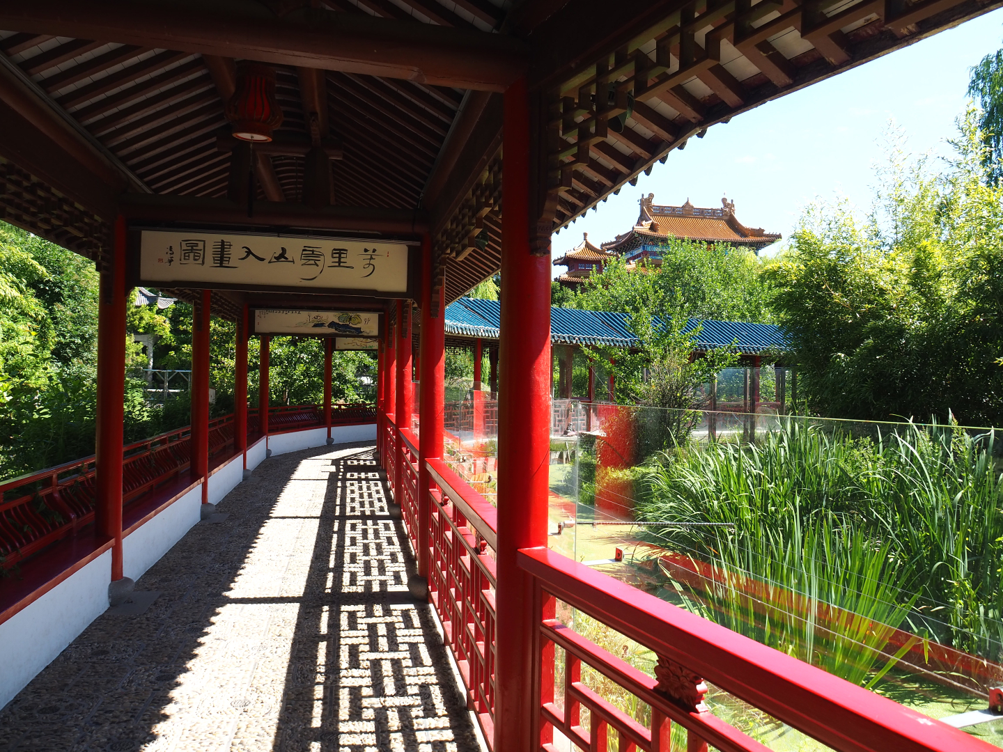 Chinese viewing corridor and Chinese temple, 2022-06-28