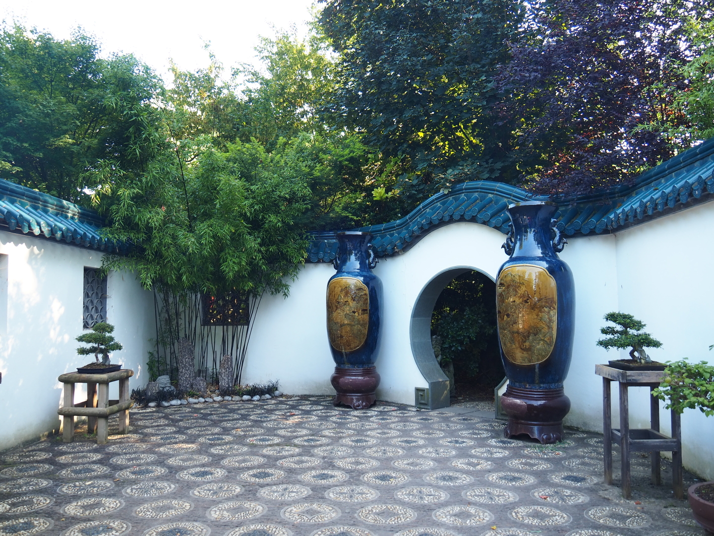 Chinese walled garden theming, 2021-09-03