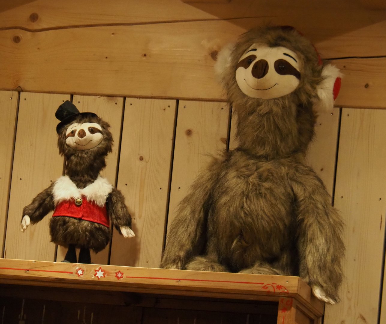 Christmas sloth stuffed toys in Santa's bar, 2020-09-02