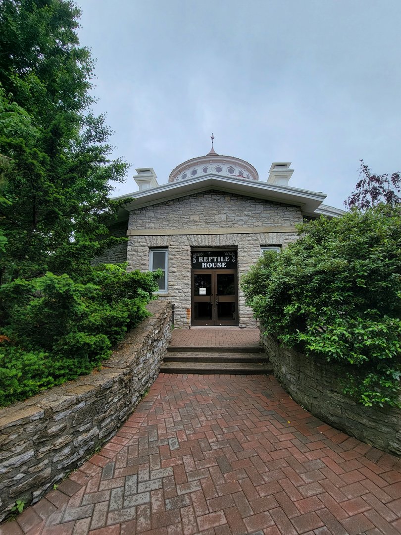 Cincinnati 5/22 - Reptile House