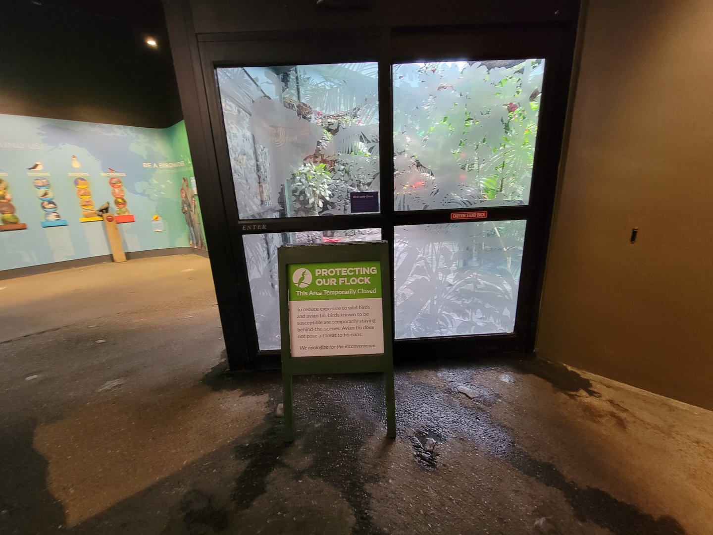 Cincinnati Zoo 5/22 - Birds of the World, walk-through aviary closed