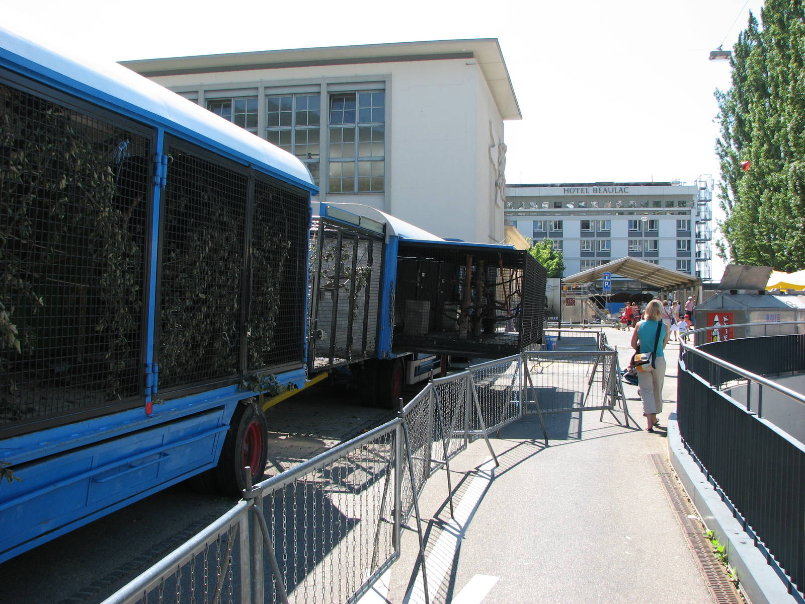Circus Knie in Neuchatel 2008 - Parrot wagon