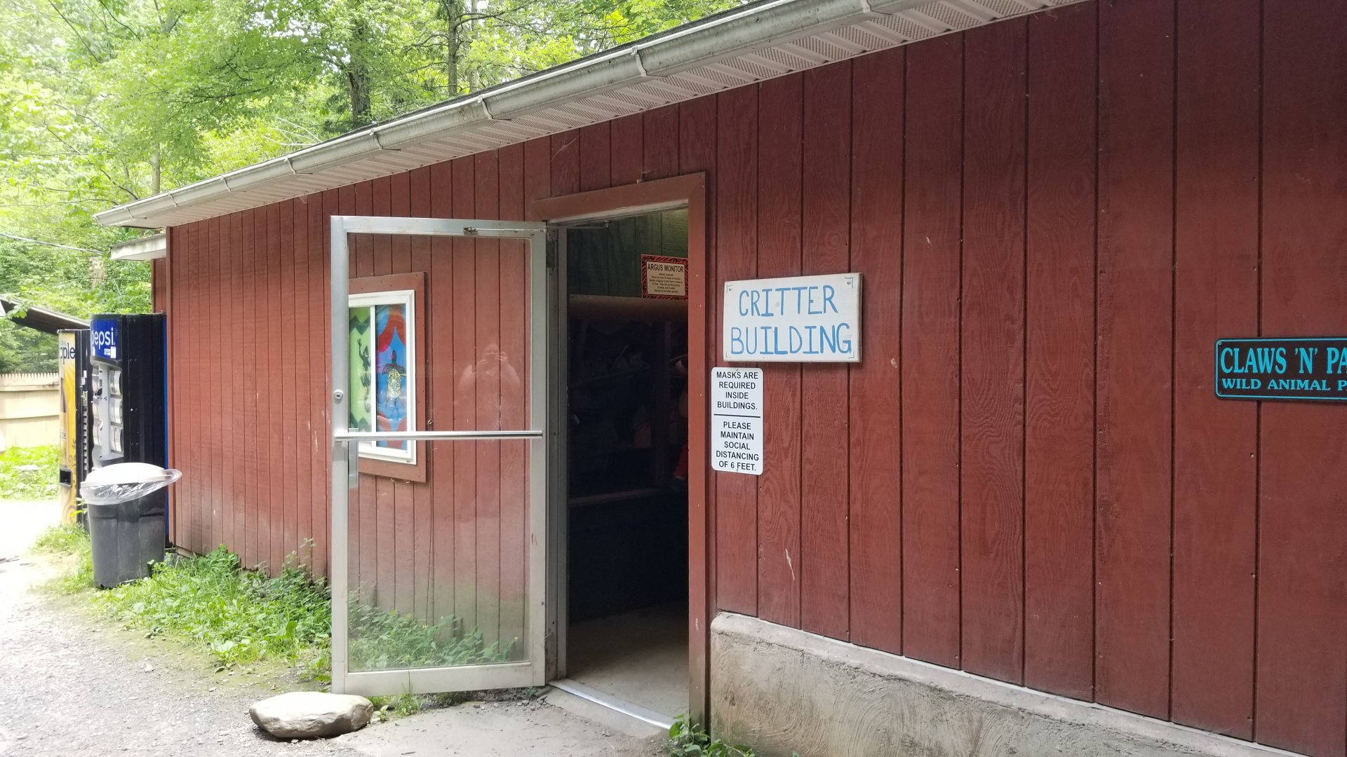 Claws N Paws - Critter Building