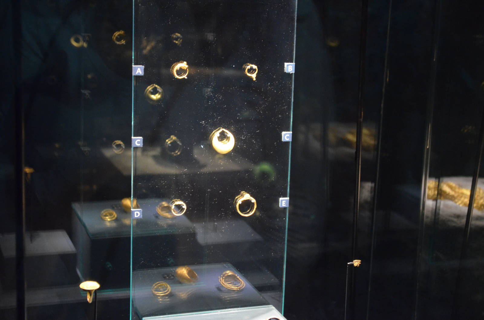 Cleopatra: The Exhibition - Jewelry