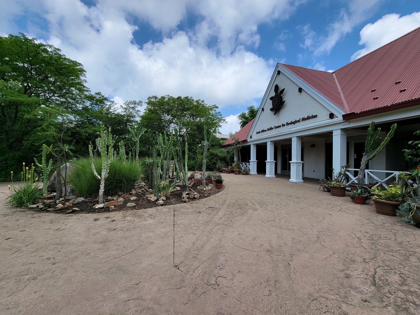 Cleveland Zoo - Africa, Vet building