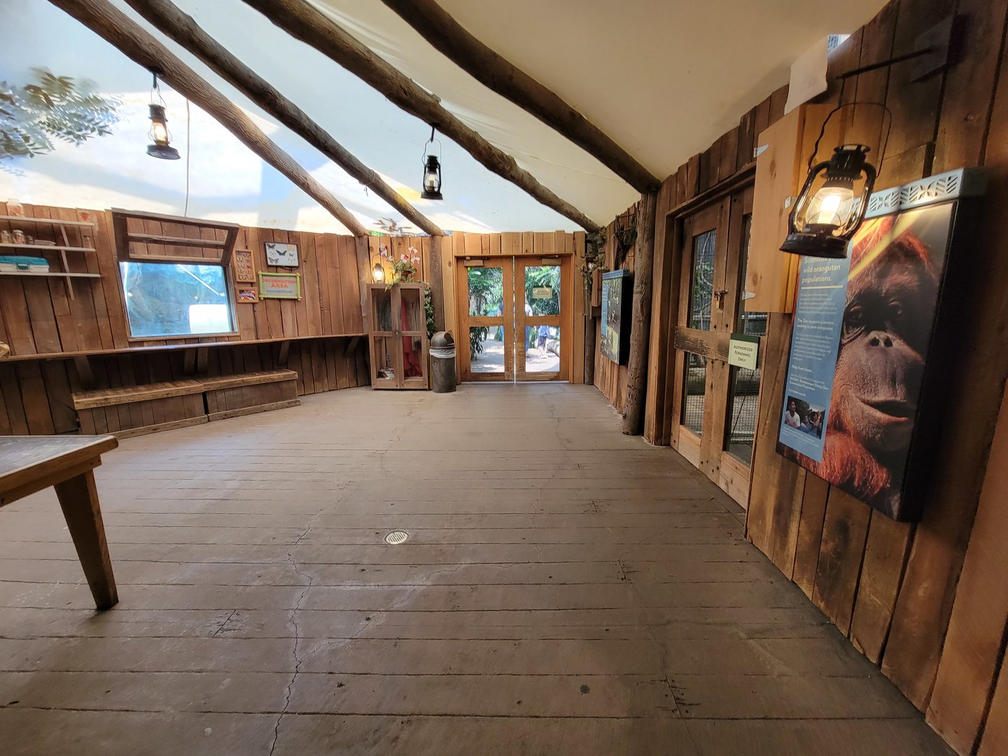 Cleveland Zoo, Rainforest - Exit from Research Station