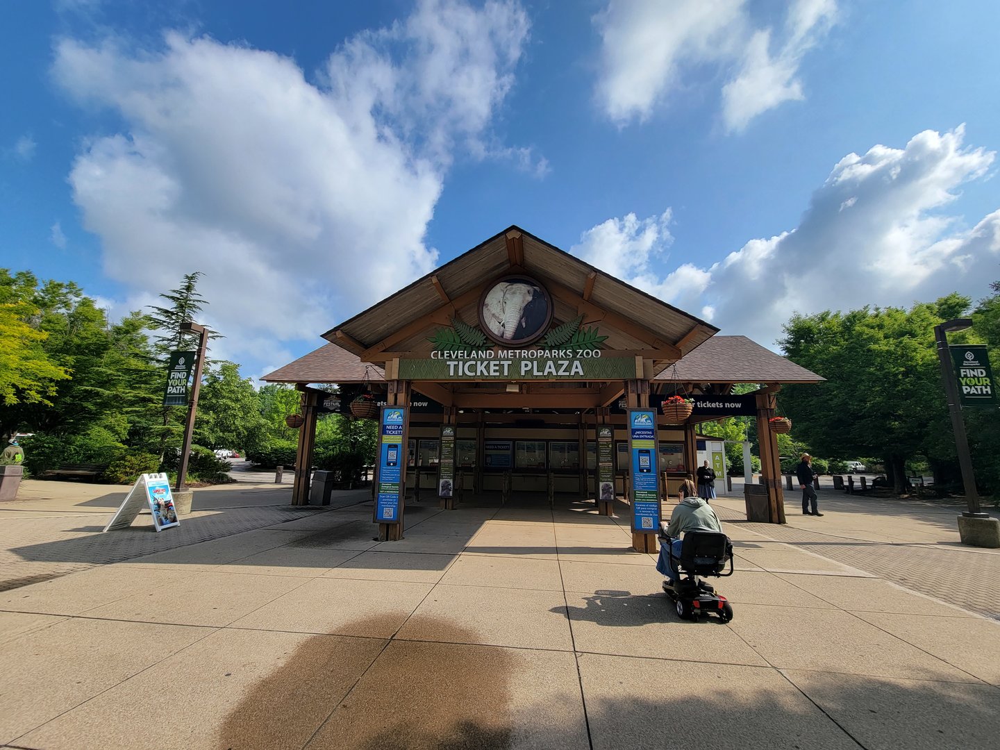 Cleveland Zoo - Ticket area