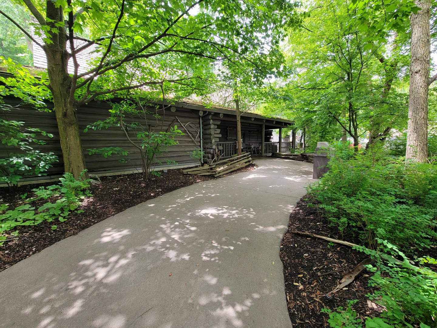 Cleveland Zoo - Wolf Lodge