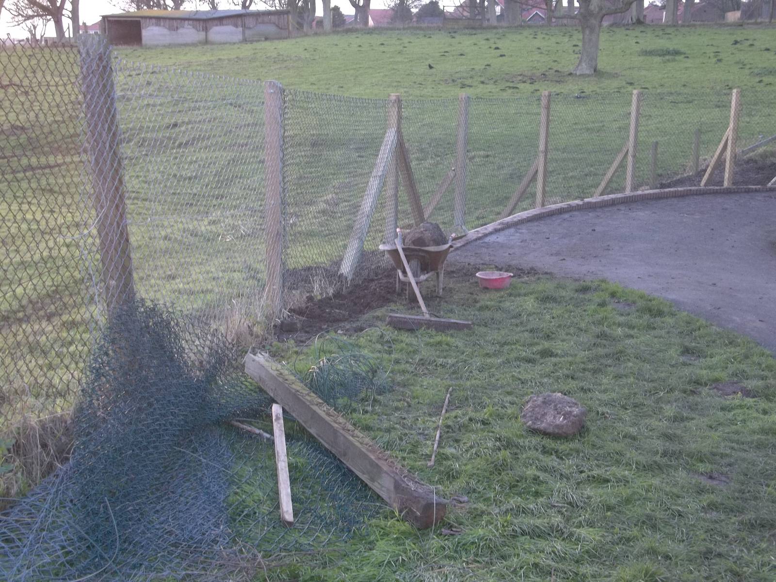 Clifftop paddocks fencing maintenance, 11th December 2014