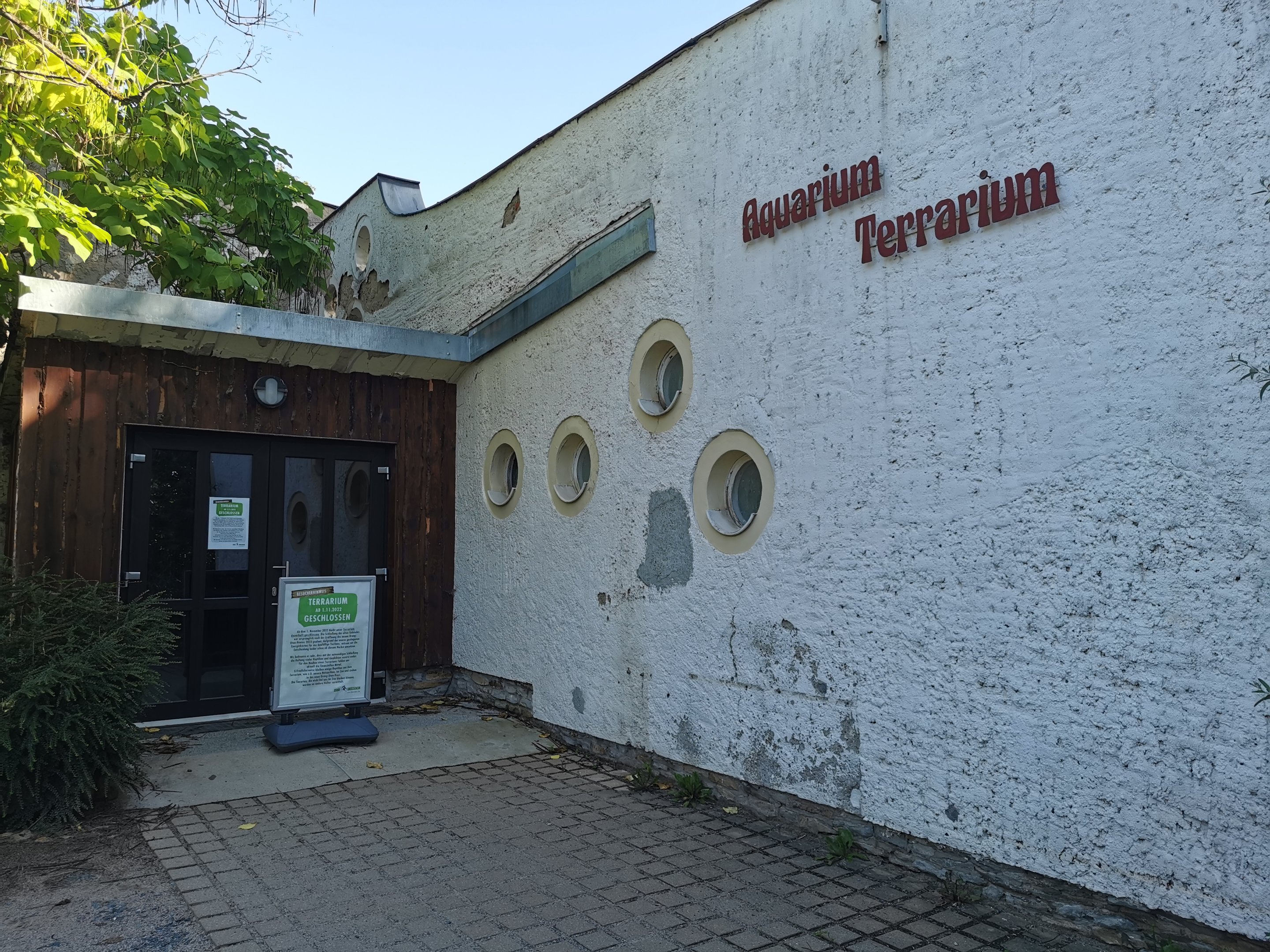 Closed terrarium/aquarium