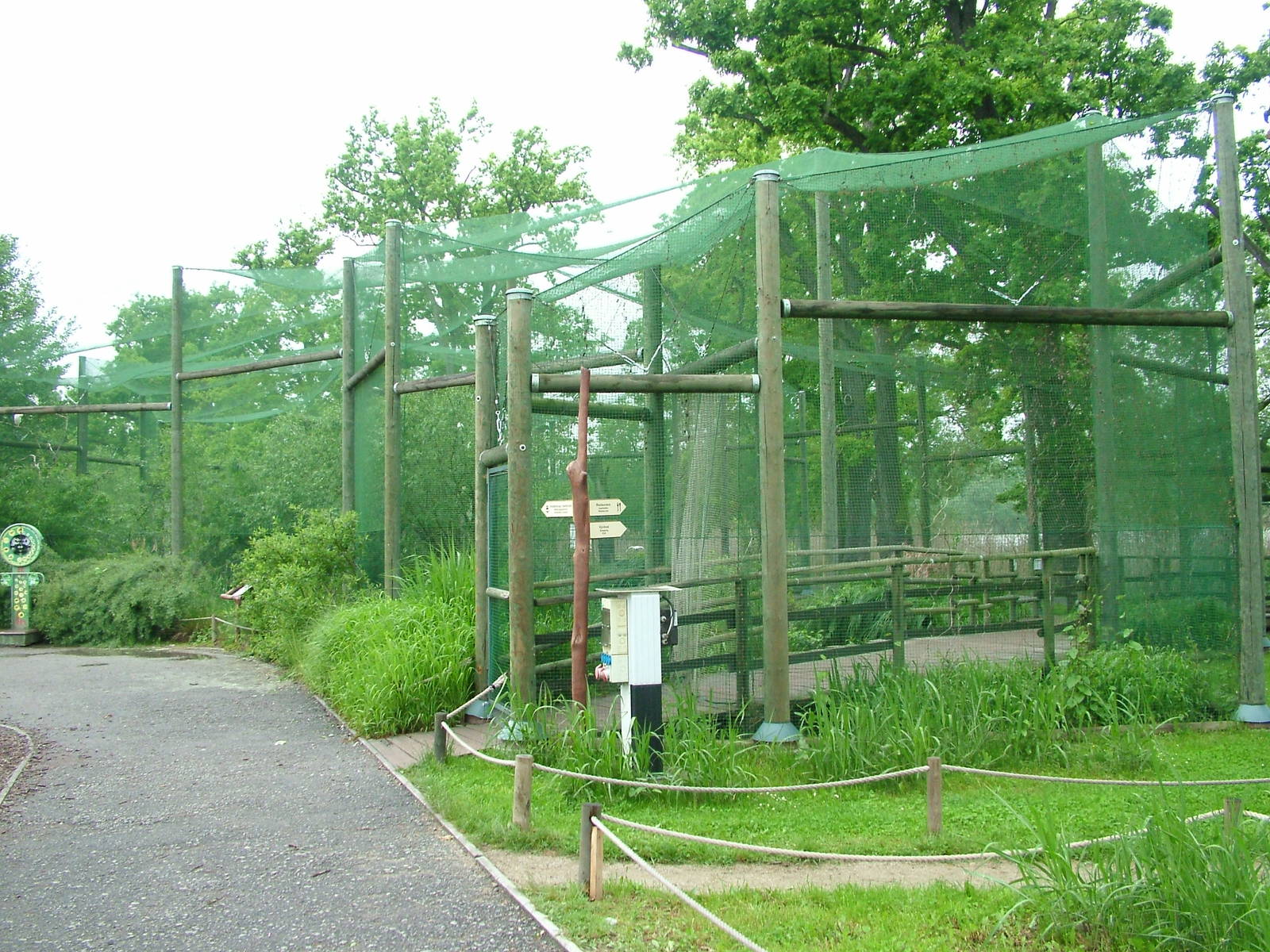 Coastal aviary at Ohrada, 26/05/10