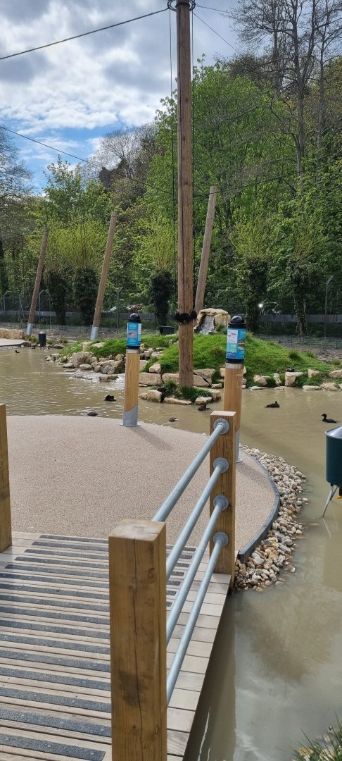 Coastal creek aviary