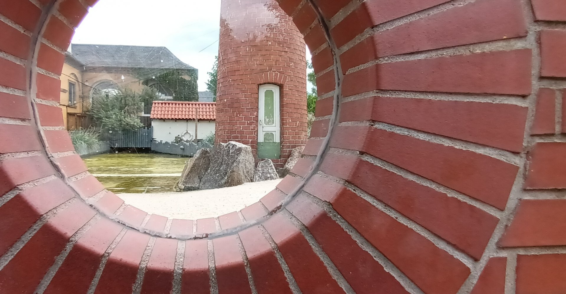 Coastal panorama sea bird Aviary porthole viewing area
