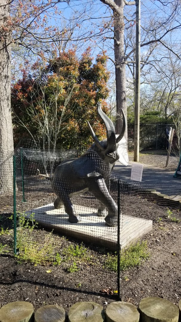 Cohanzick Zoo - Elephant statue