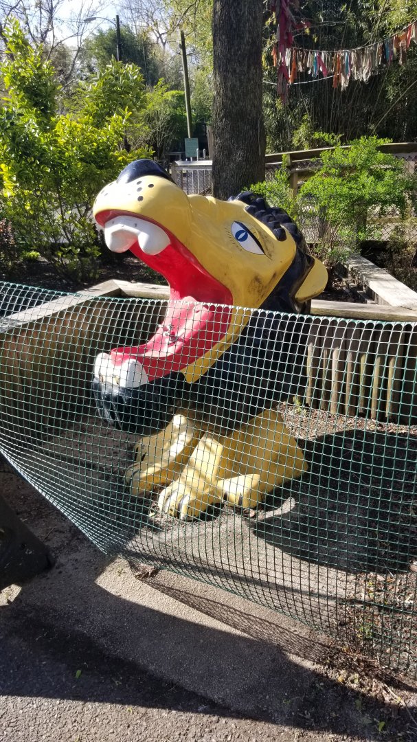 Cohanzick Zoo - Water fountain
