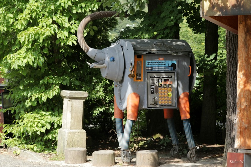 Coin Pressing Automat