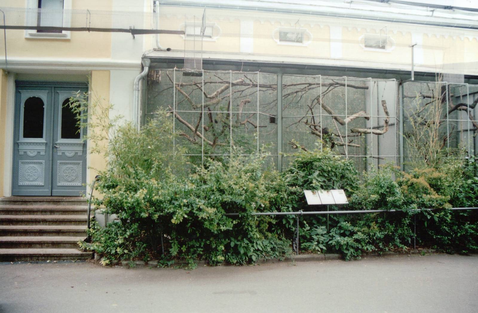 Cologne Zoo 1999 - South America House outdoor aviaries
