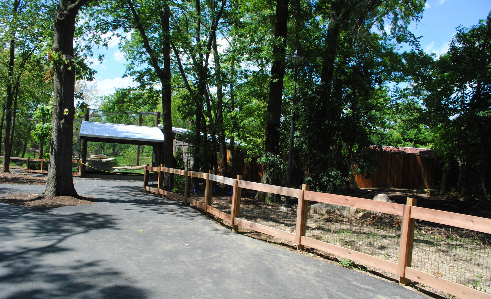 Columbus 2016 - Walk up to new Puma Exhibit/Decorative  Side Yard