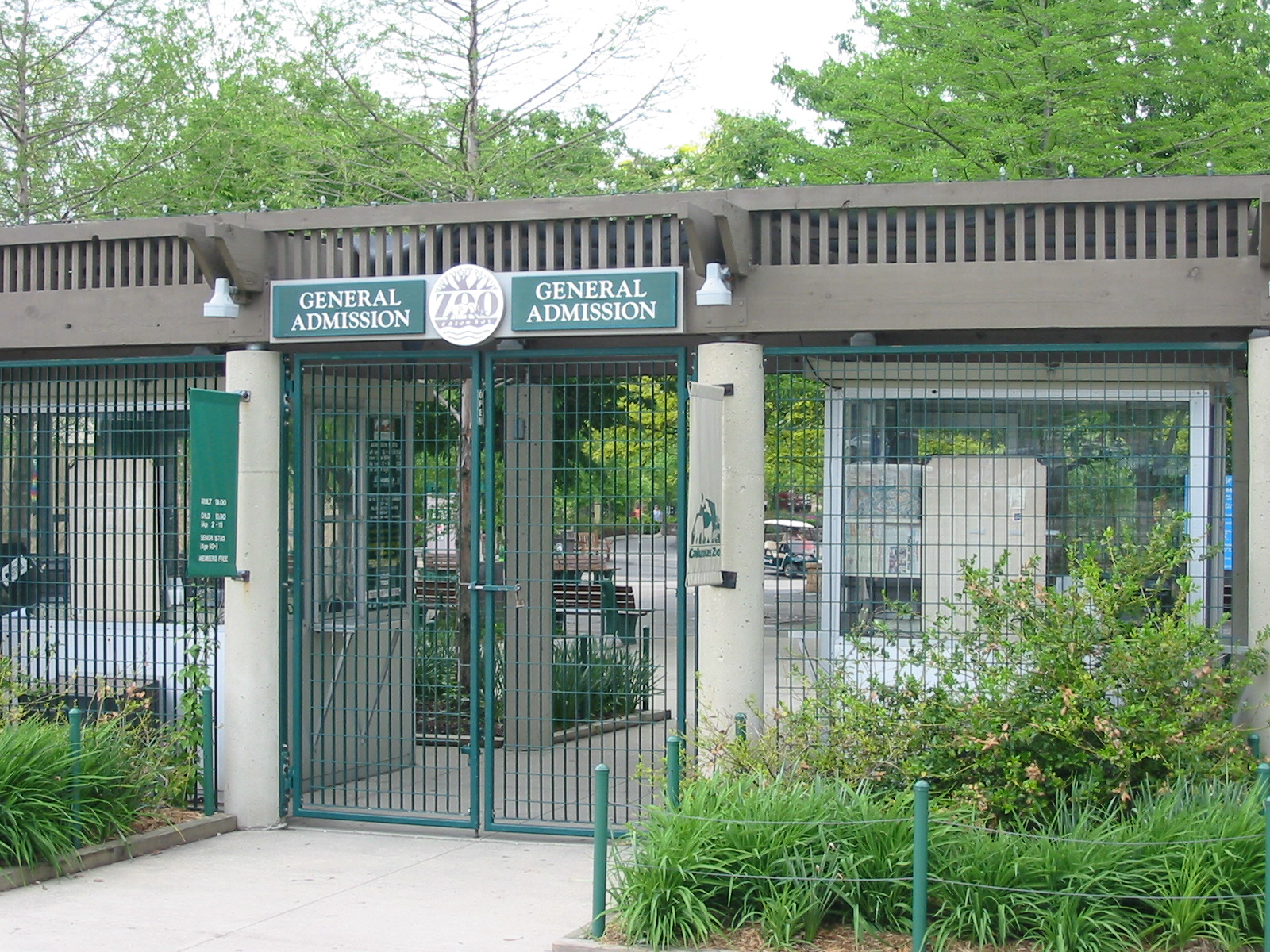 Columbus Zoo 2003 - Main entrance
