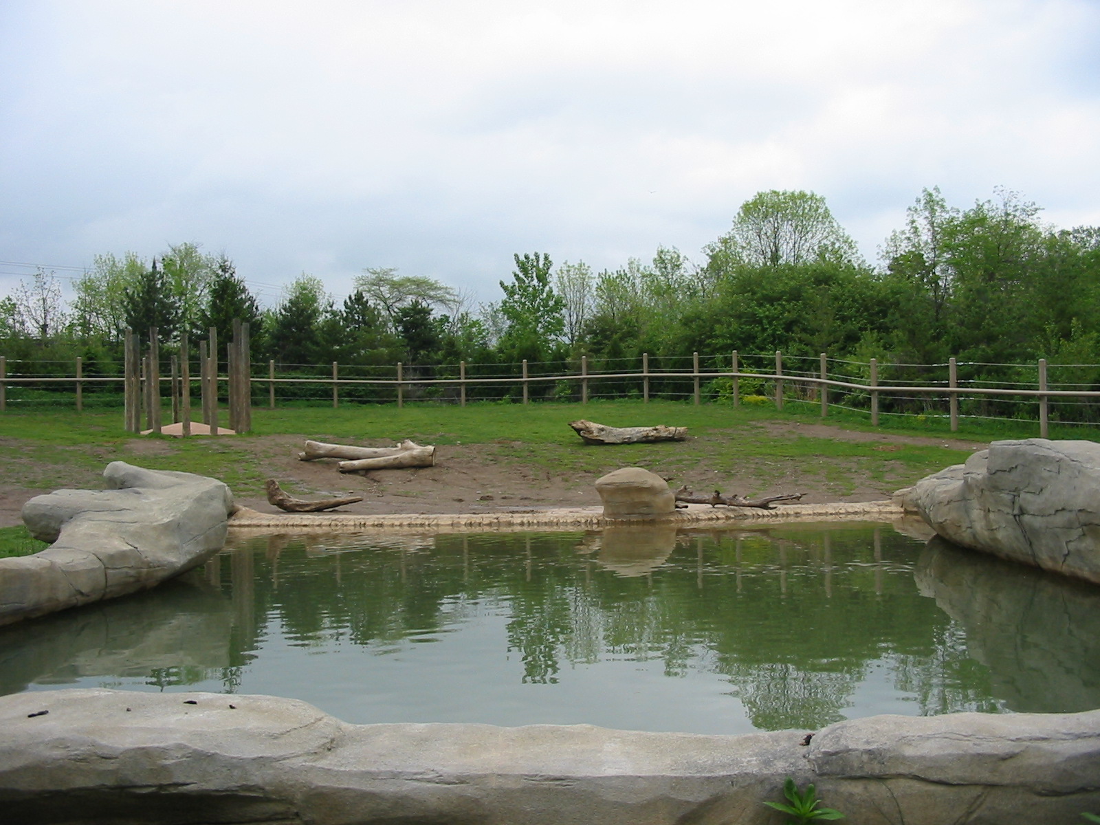 Columbus Zoo 2003 - Pool in the African Elephant exhibit at the Pachyderm H