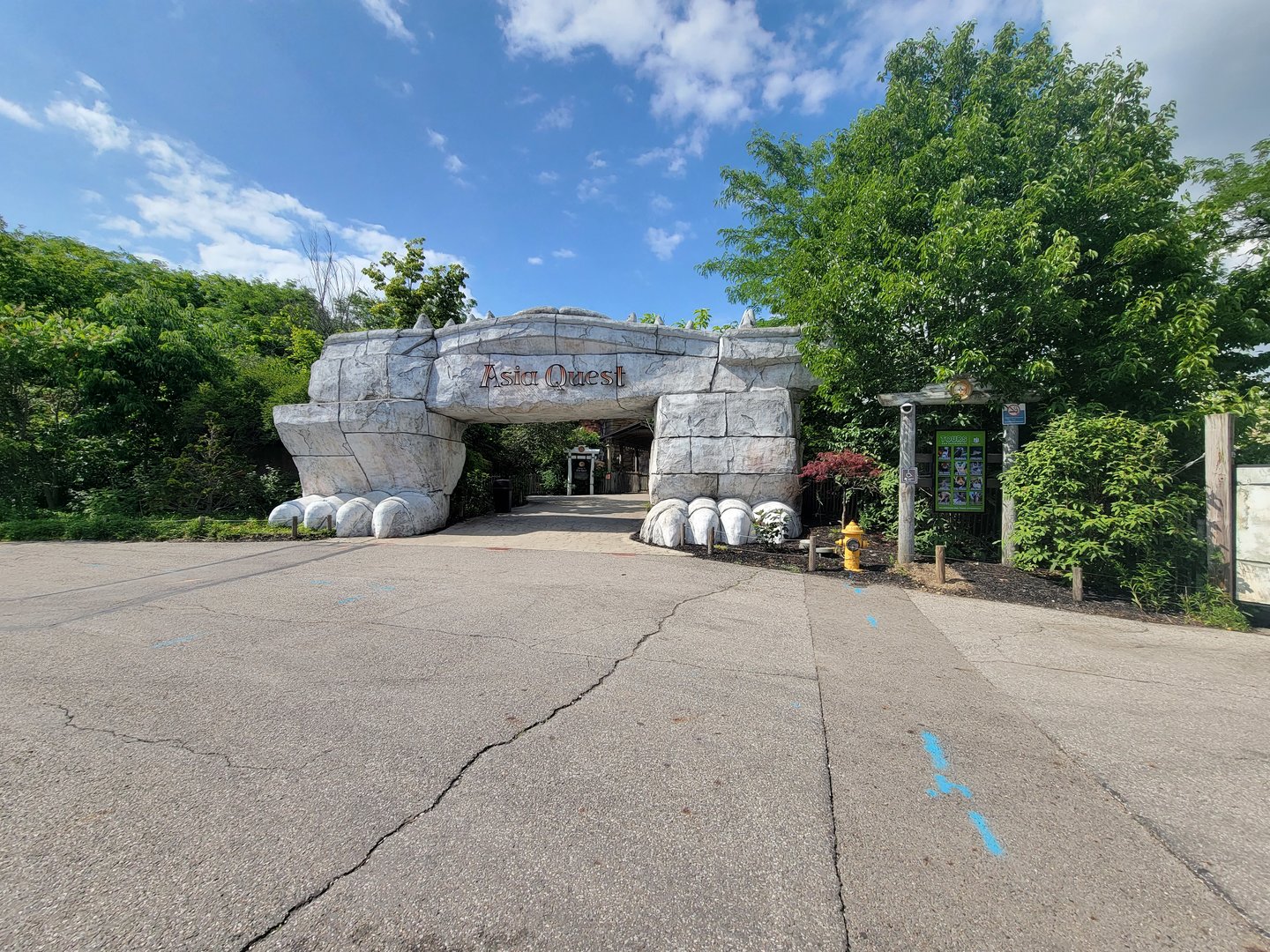 Columbus Zoo - Asia Quest entrance