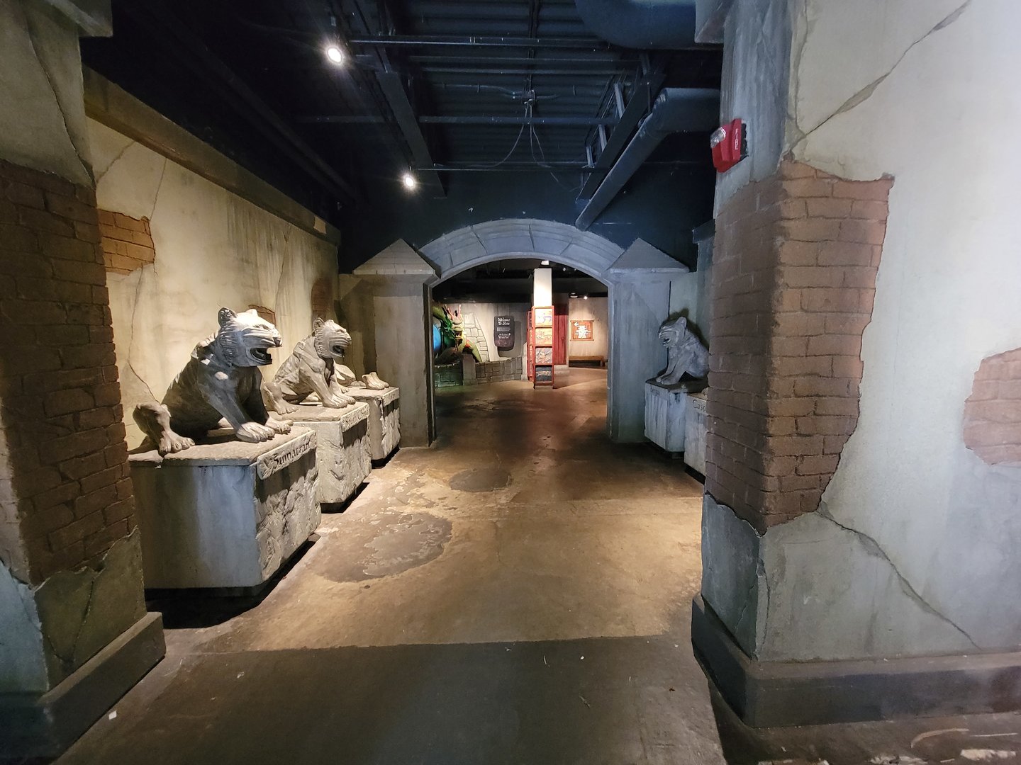 Columbus Zoo - Asia Quest, inside building, tiger subspecies statues