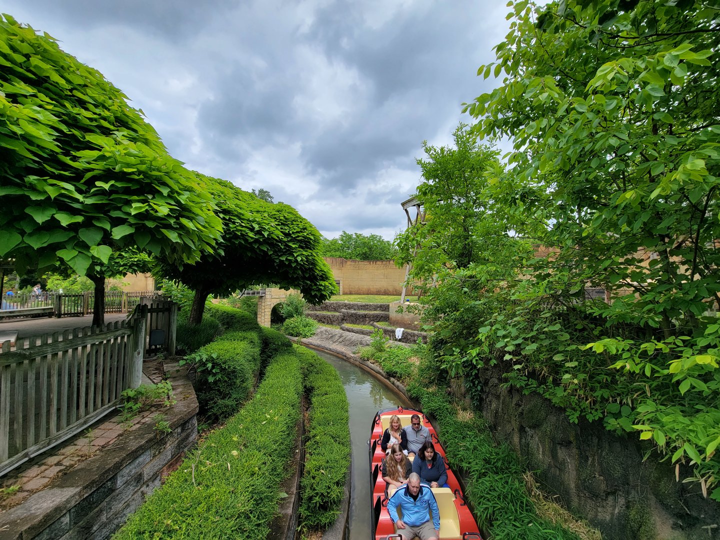 Columbus Zoo - Boat passing by the orangutans