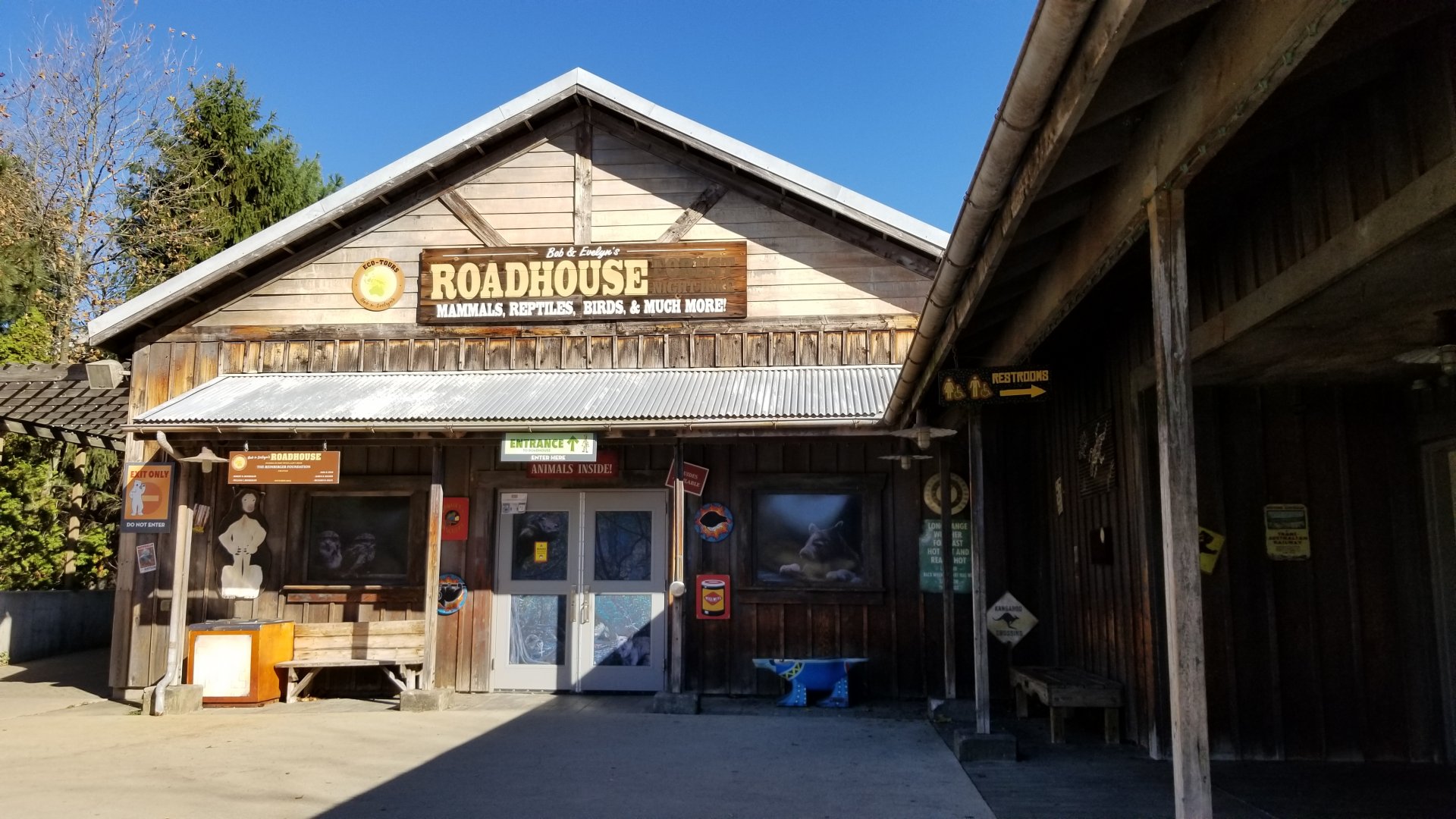 Columbus Zoo - Entrance to Australian nocturnal building