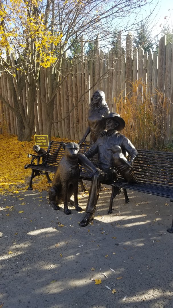 Columbus Zoo - Jack Hanna statue