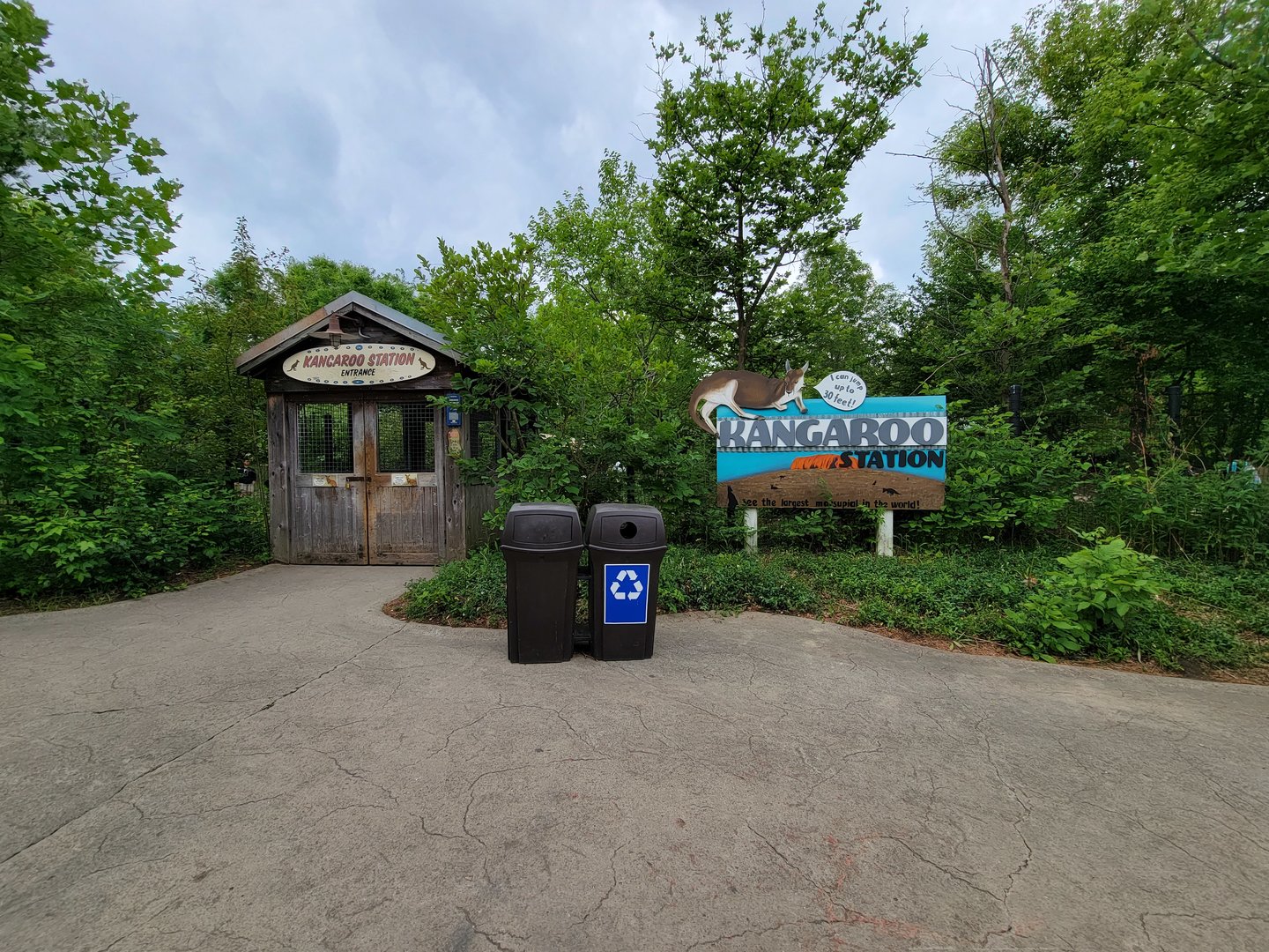 Columbus Zoo - Kangaroo Station entrance