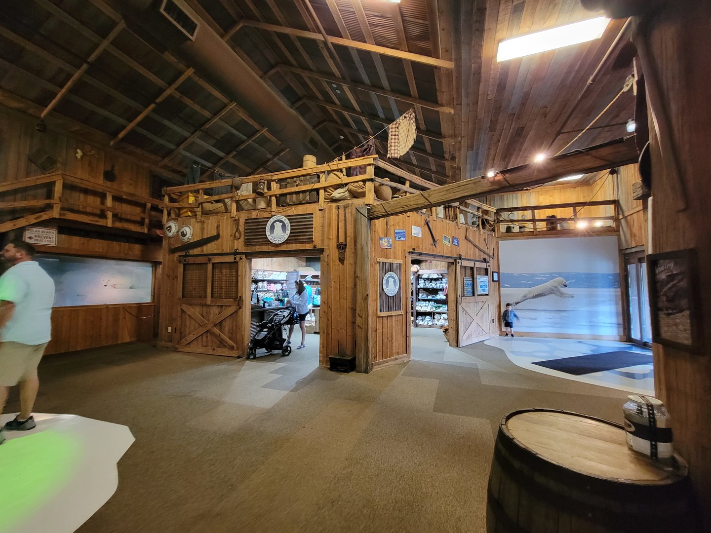 Columbus Zoo - Polar Frontier, Inside building, gift shop