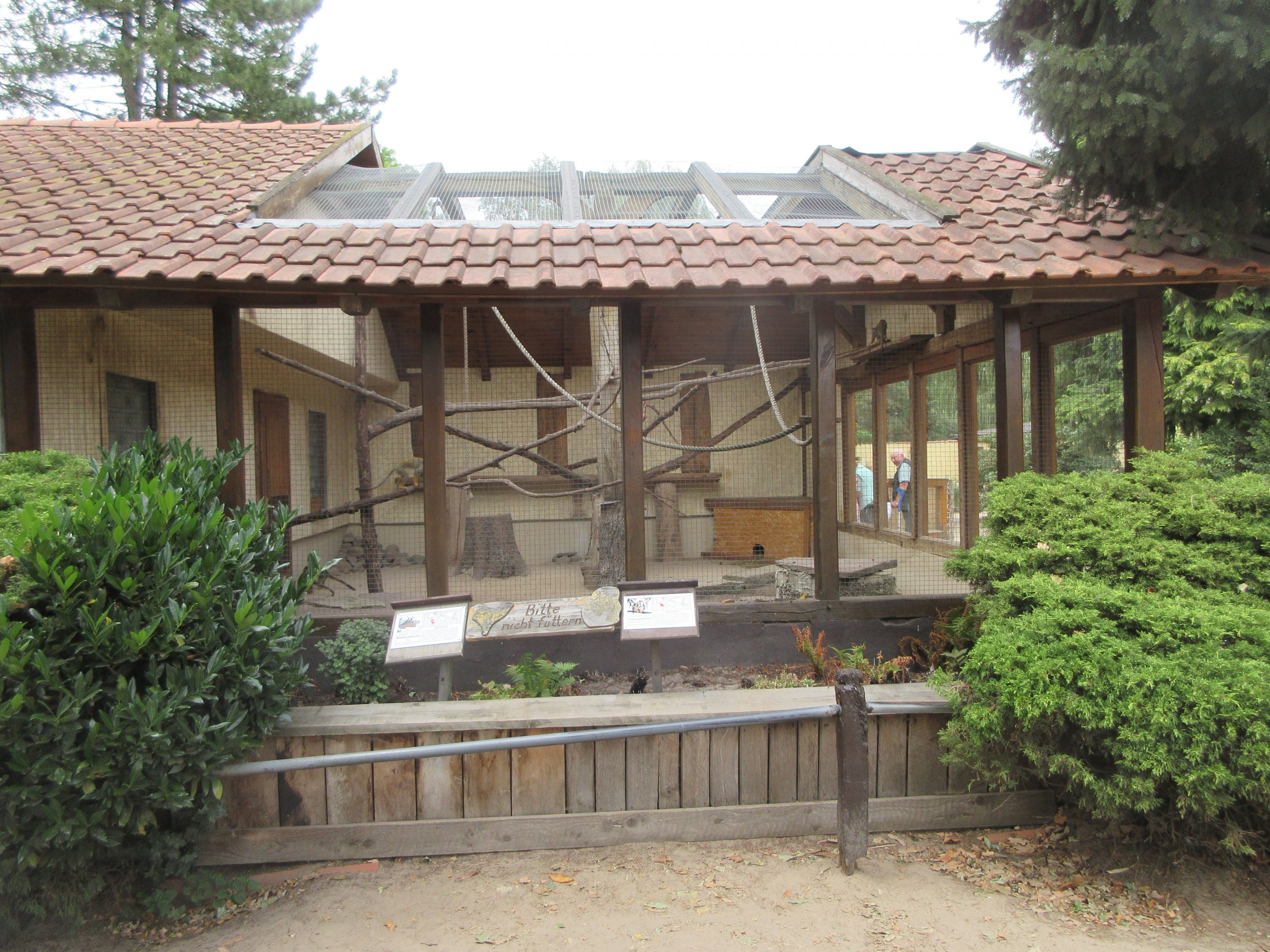 Common Squirrel Monkey/Rock Cavy Exhibit