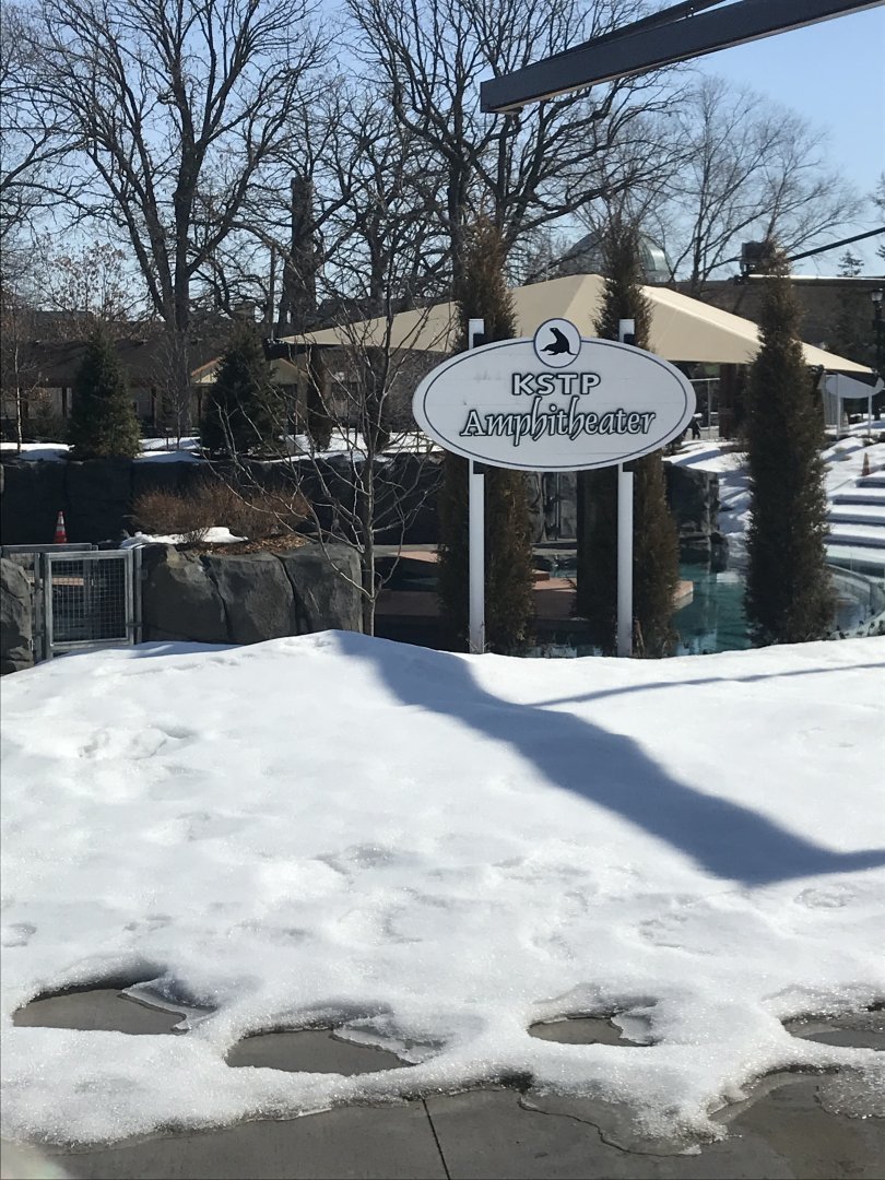 Como harbor- amphitheater sign