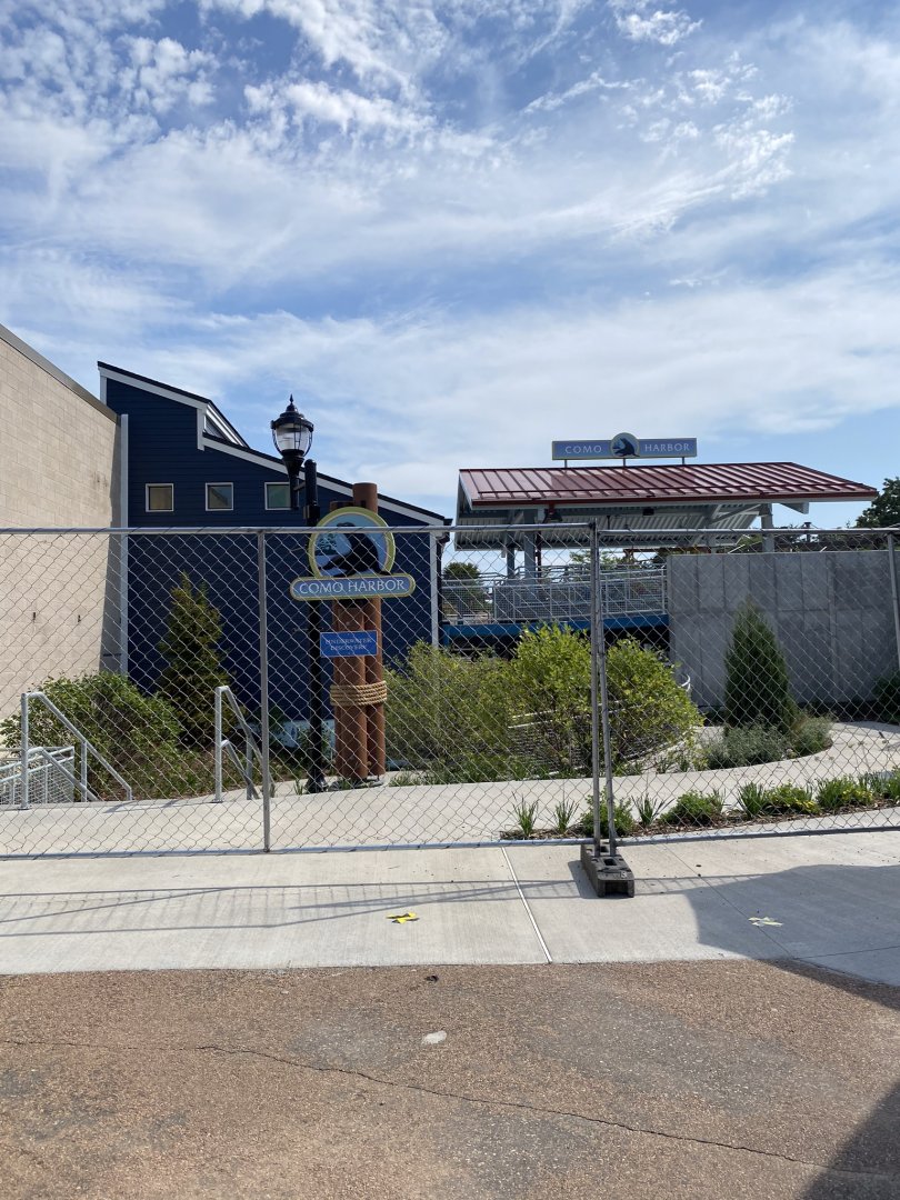 Como harbor- Plaza & underwater viewing structure