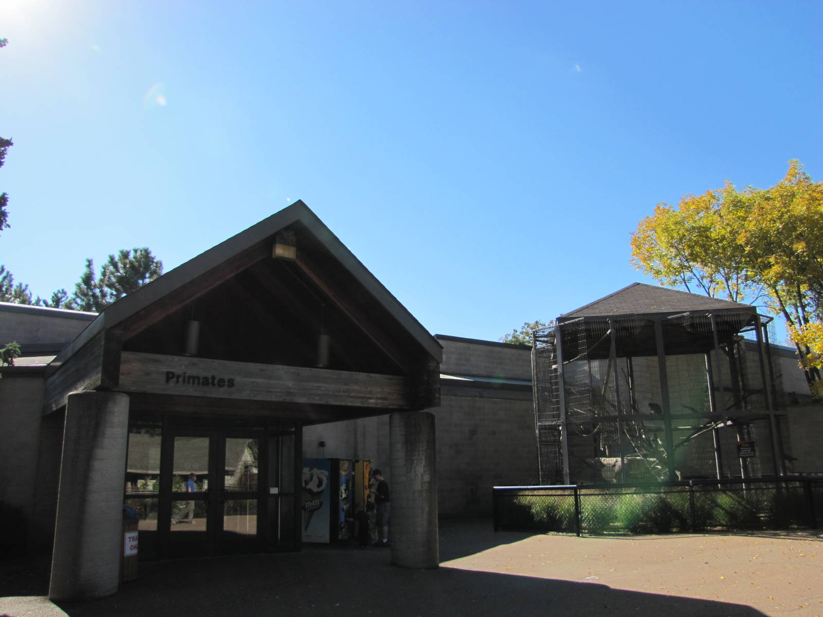 Como Zoo 2010 - One entrance to the Primate House