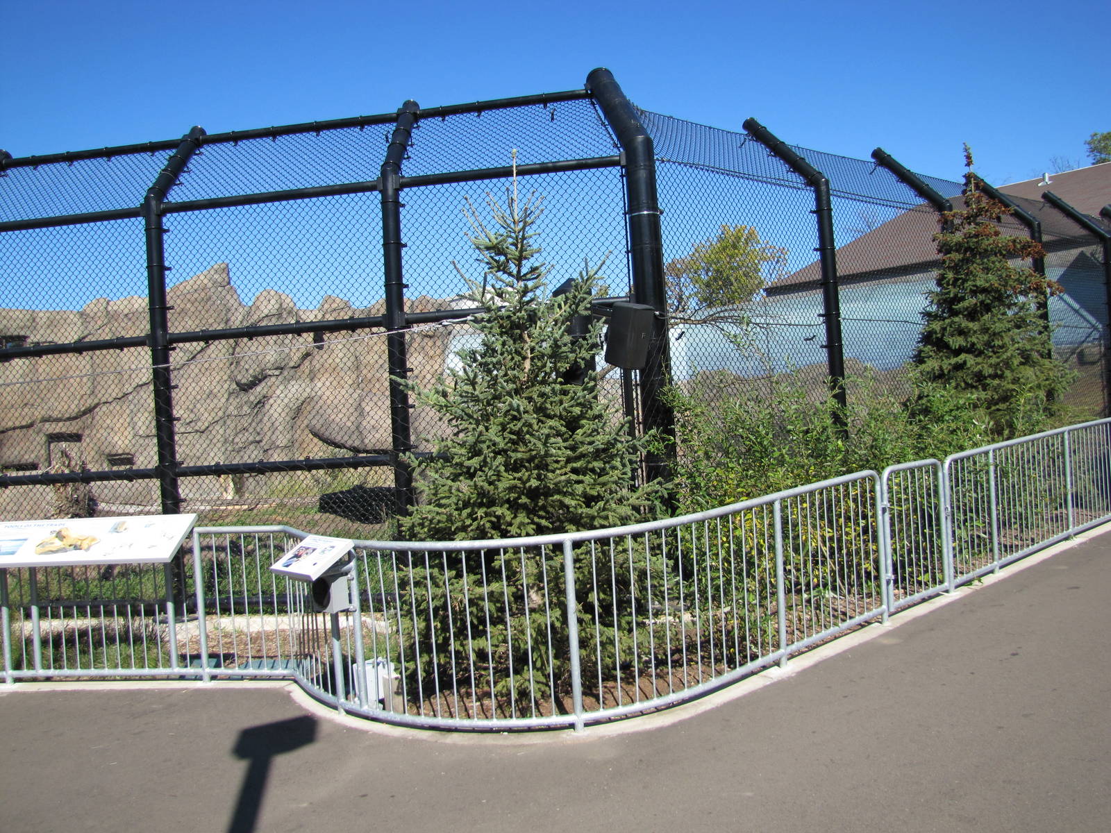 Como Zoo 2010 - One side of a new Polar Bear exhibit