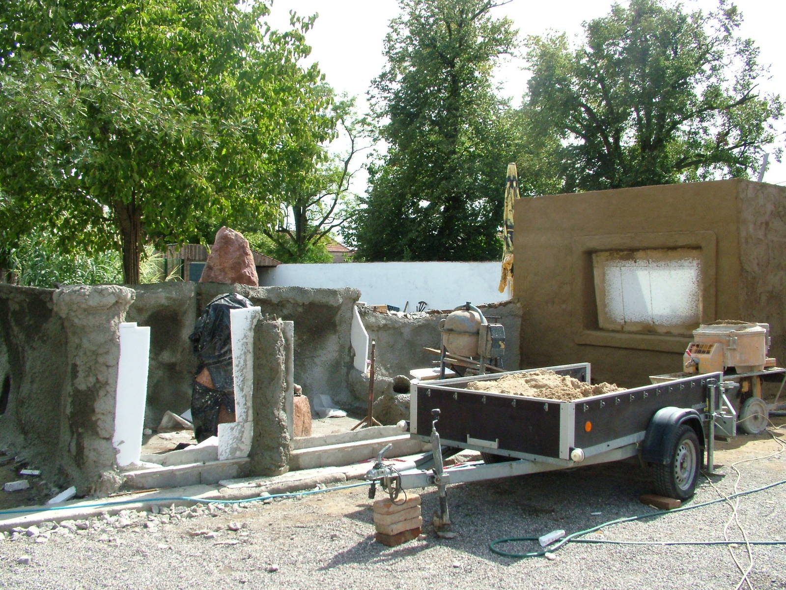 Construction at Chleby, 26/08/12