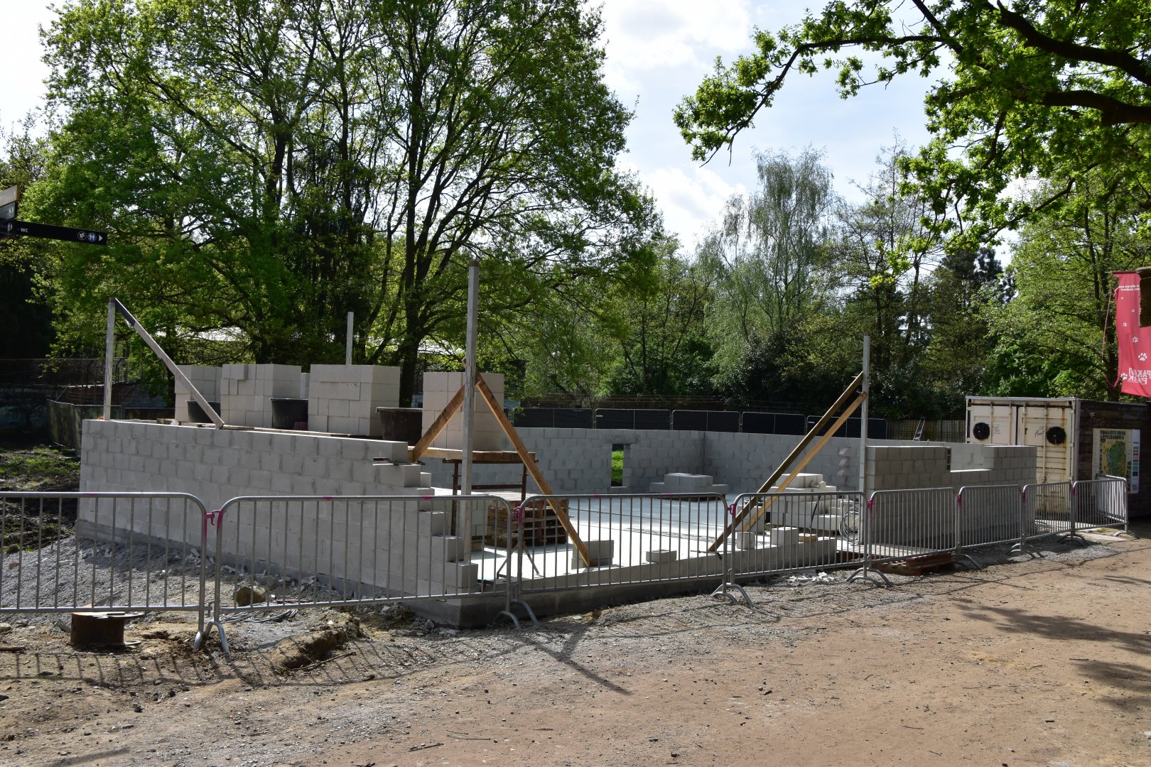 Construction lion house