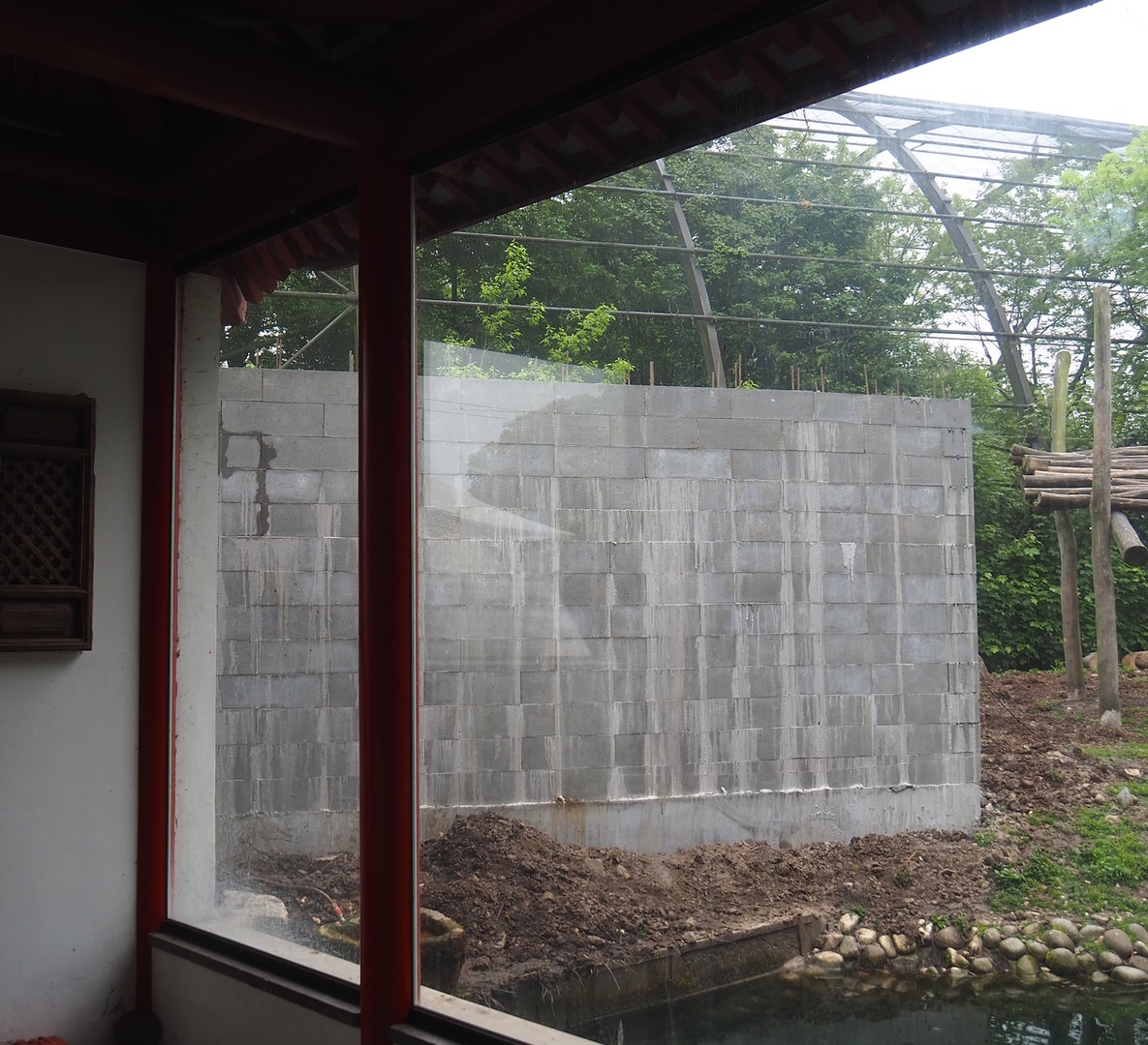 Construction of house for giant panda twins in the Asiatic black bear exhibit, 2023-05-15