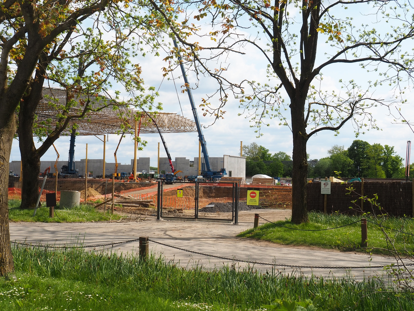 Construction of massive tropical hall The Sanctuary, 2023-05-16