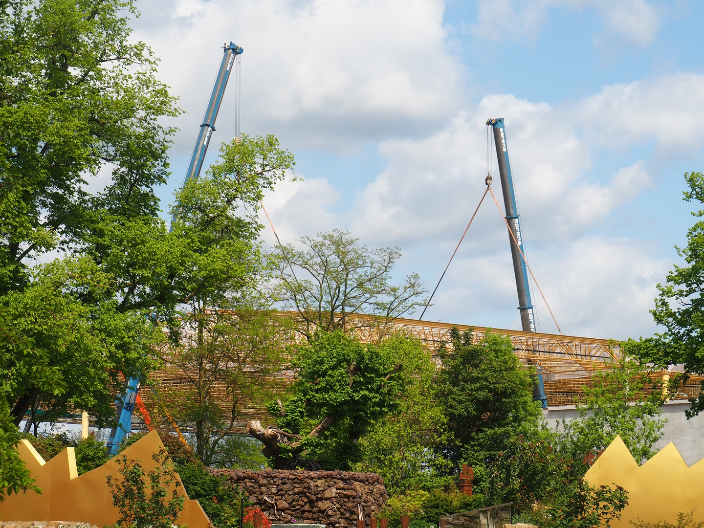 Construction of massive tropical hall The Sanctuary, 2023-05-16