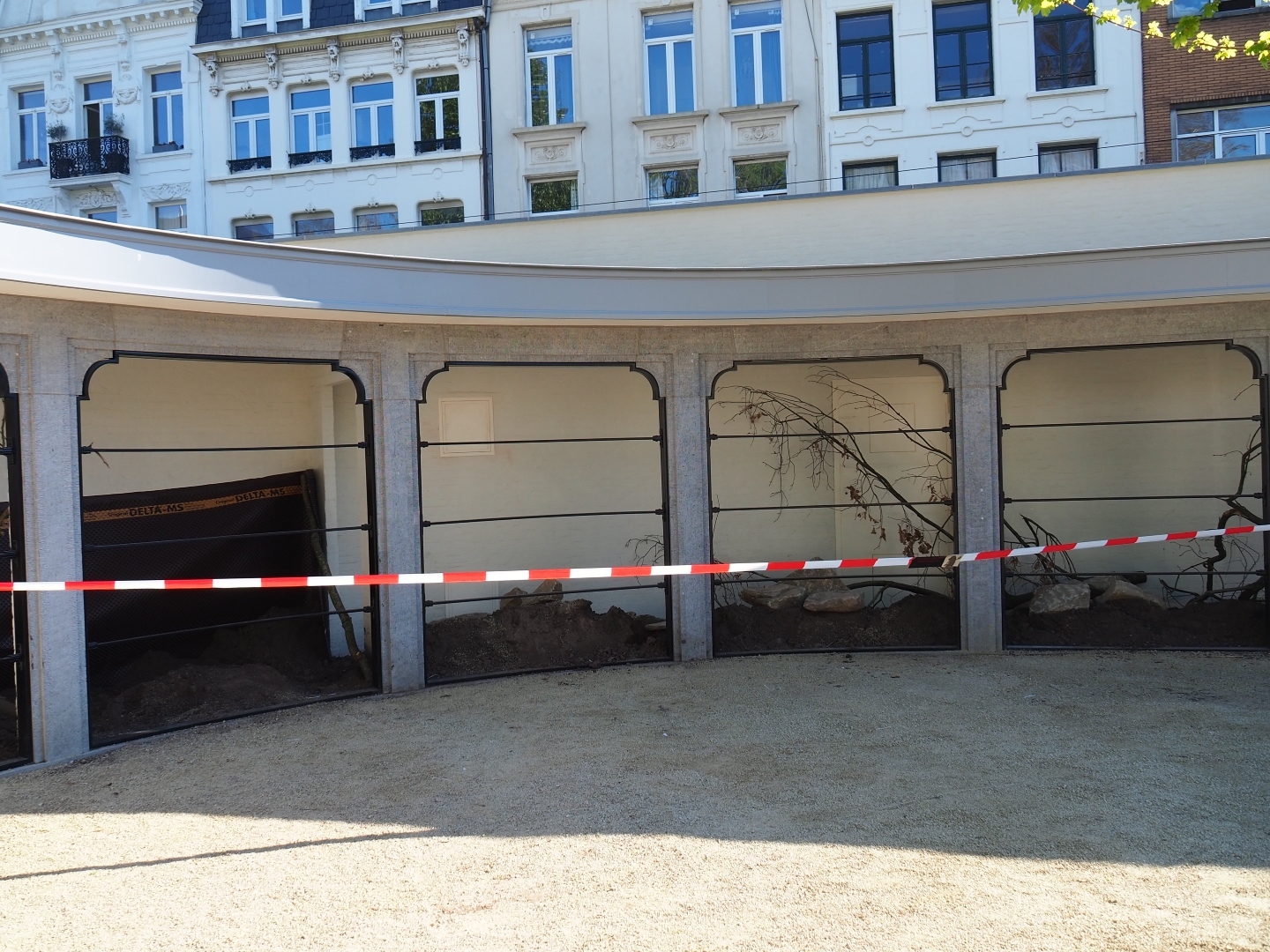 Construction of new parrot aviaries - Reconstruction of old bird-of-prey aviaries, 2019-04-20