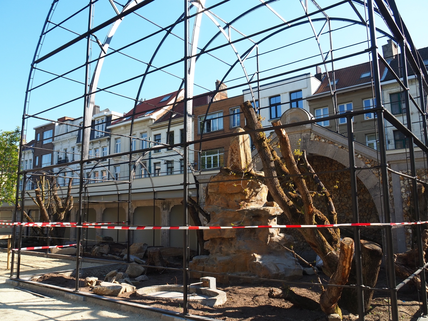 Construction of new parrot aviaries - Reconstruction of old bird-of-prey aviaries, 2019-04-20