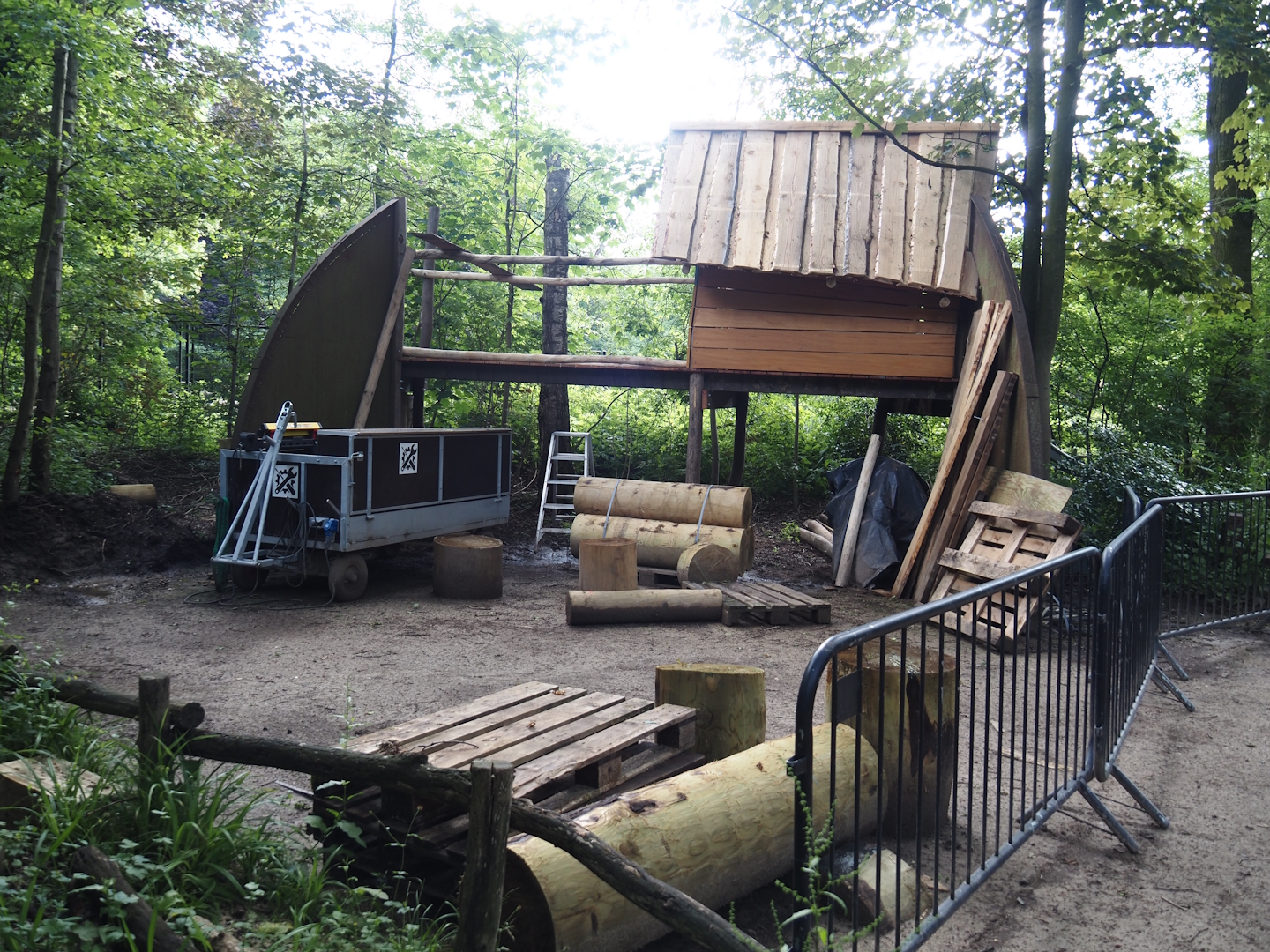 Construction of new small playground near South American monkey island, 2024-05-28