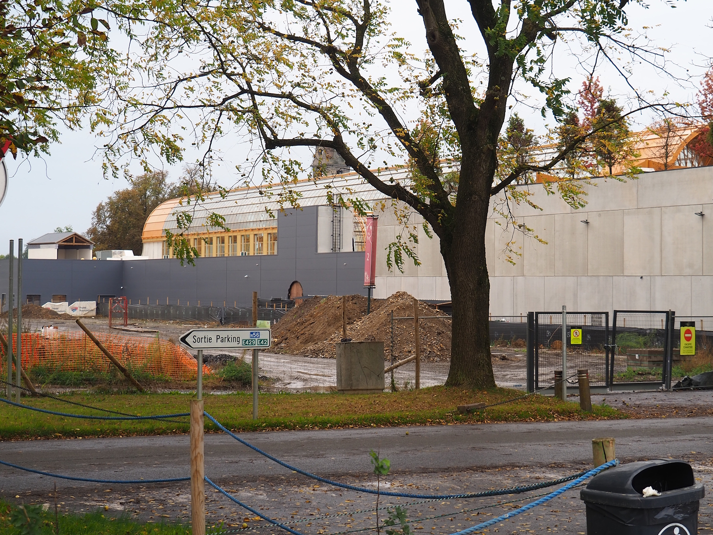 Construction site for "The Sanctuary", 5 hectare South American tropical hall, and roof of the new entrance, 2023-10-13