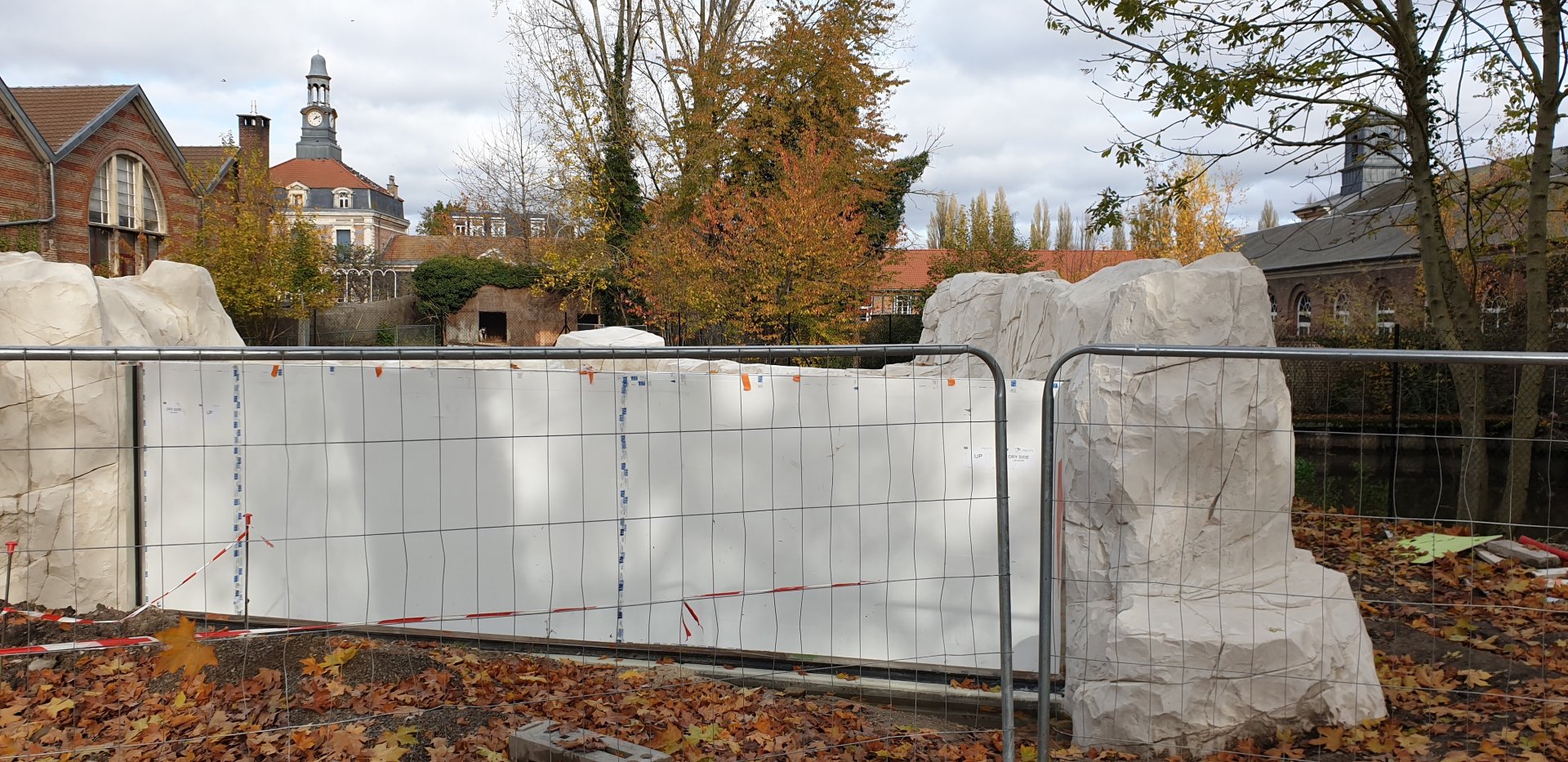 Construction-site new Penguin-enclosure